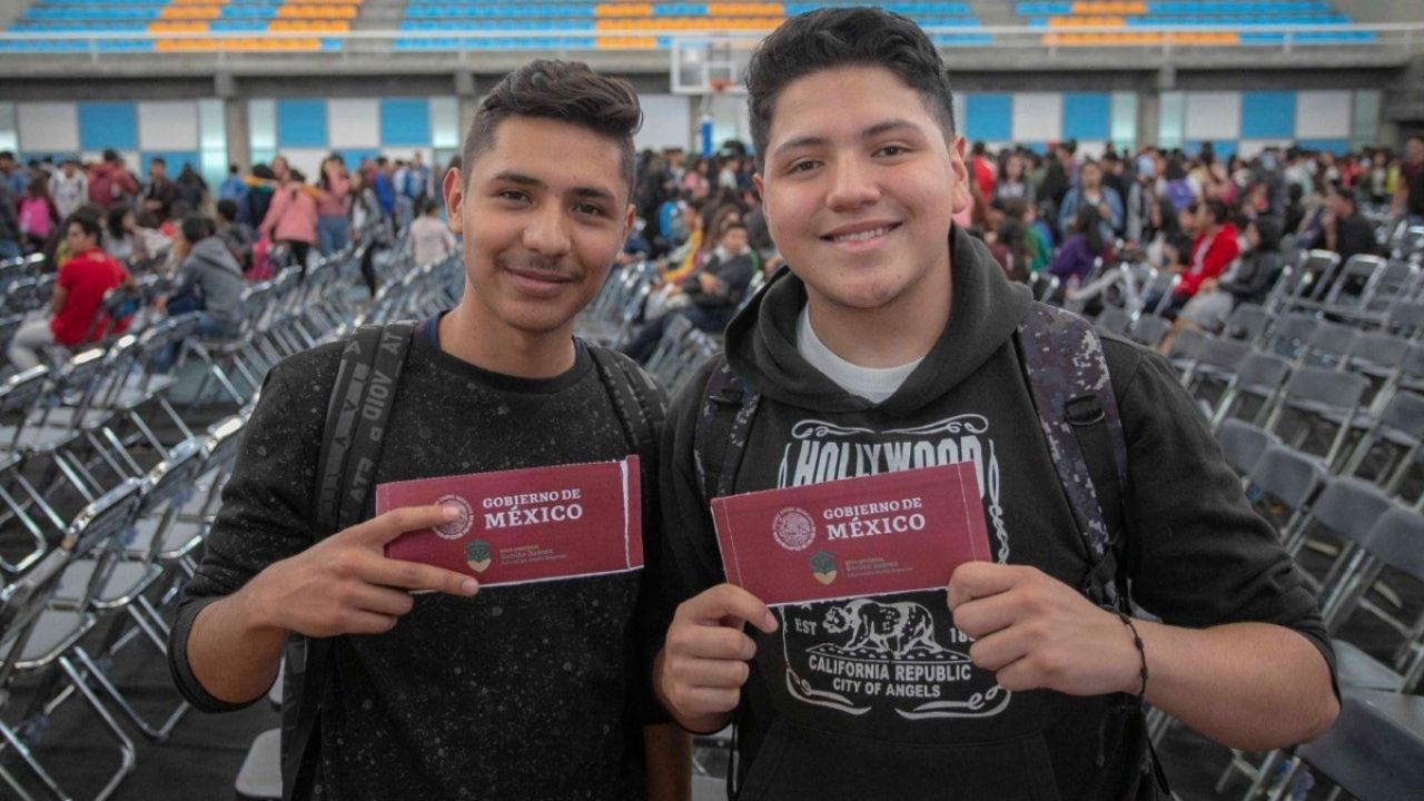 Identifican "falsos" estudiantes que buscan hacerse de becas Bienestar, así como páginas fraudulentas